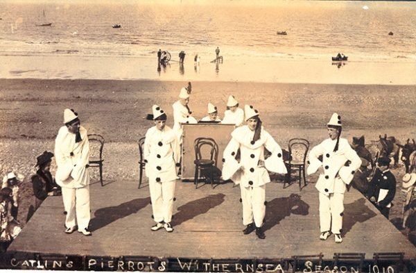 Catlin's troupe Withernsea 1910