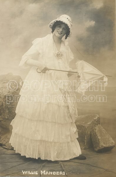 Willie Manders, 1912, white dress with umbrella