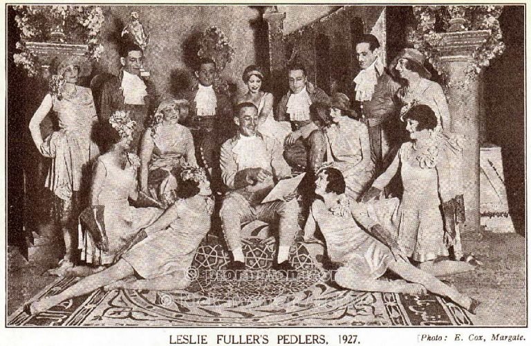 P_E_122_Leslie_Fuller's_Pedlers_1923_(3)