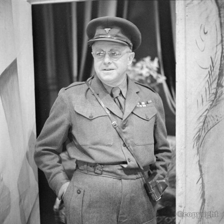 Pierrot troupes: World War Two - Seaside Follies