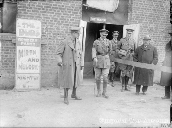 Horatio Bottomley visits The Duds Concert Party at Arras, 13th September 1917. - IWM archives