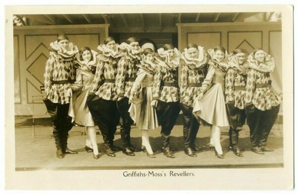 GRIFFITHS-MOSS REVELLERS Seaside Entertainers - Wales