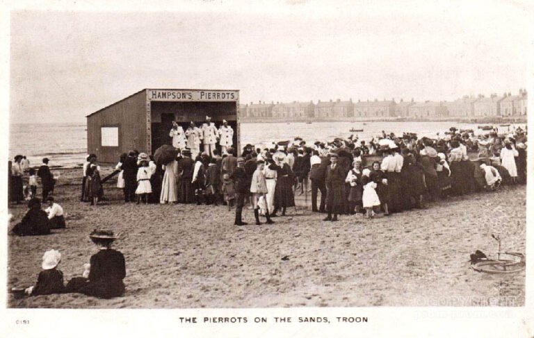 THE PIERROTS ON THE SANDS, TROON