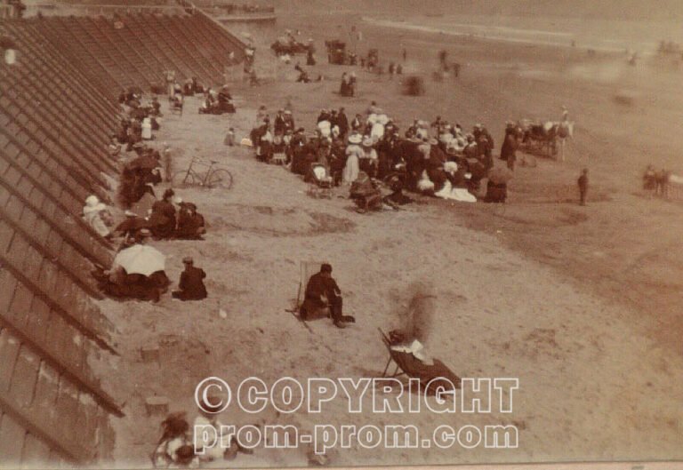 Bohemian Pierrots, Filey