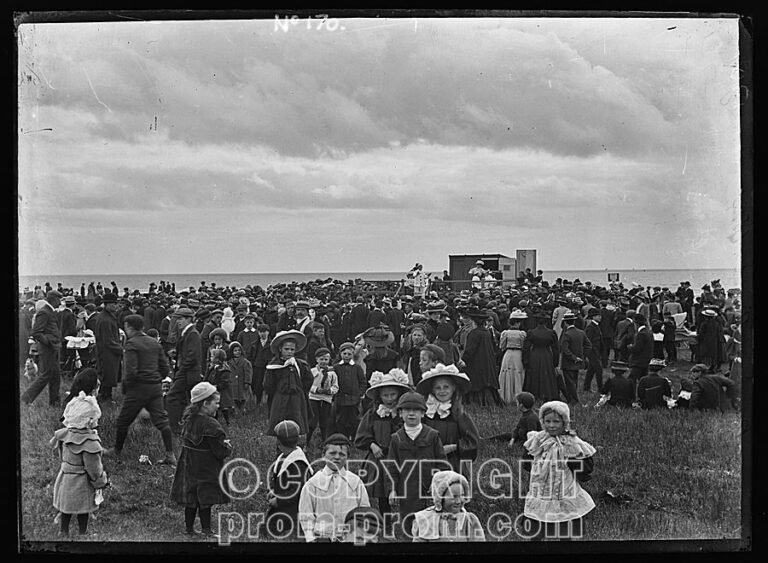 Pierrots, Biggar_Bank, Walney_South, Walney_Island. Copy Sankey Collection