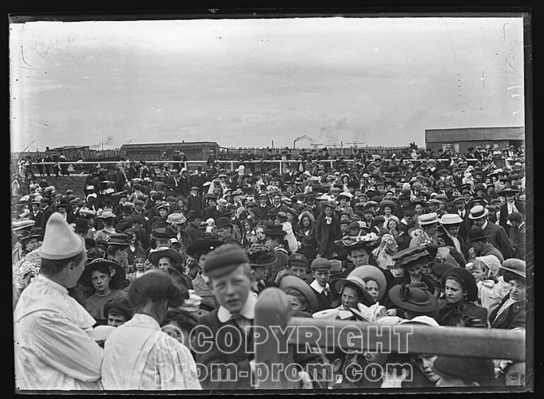 Biggar_Bank,_Walney_South,_Walney_Island.Copyright Sankey Collection