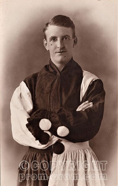 Percy Merriman, The Roosters