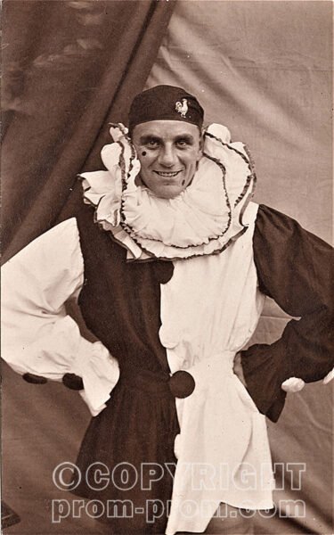 Robert Tichmarsh, The Roosters