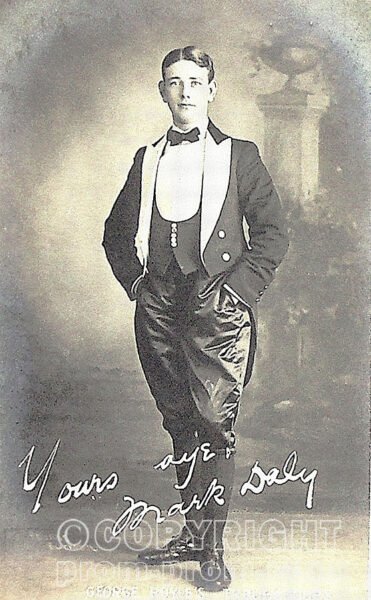 Mark_Daly_of_George_Royle's_Troubadours,_Blackpool,_c1907
