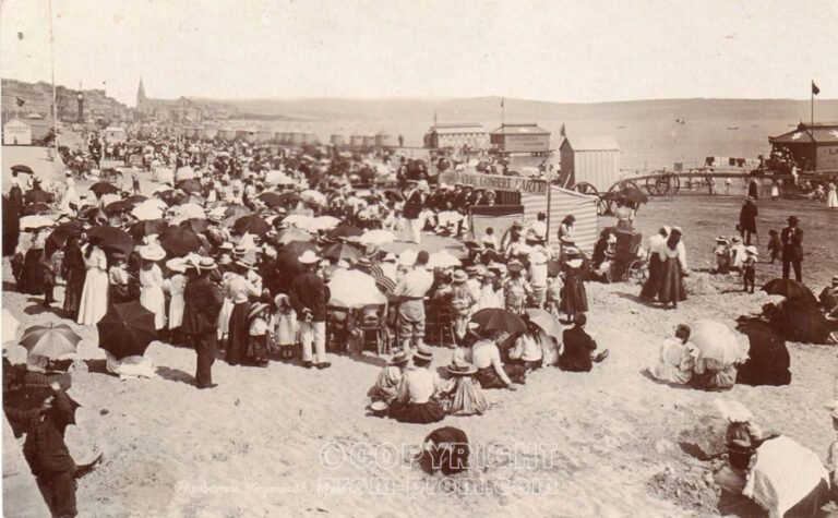 Lyric Concert Party, Crowds, Weymouth Beach, 1908