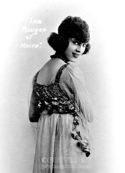 Reg Stone, female impersonator with Les Rouges et Noirs - formerly Splinters